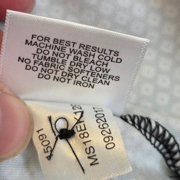 Peter Millar Polo Shirt Mens Medium Purple Diamond AOP Summer Comfort Lake Golf - Picture 9 of 14